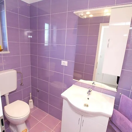 Vesna 1000 Apartment